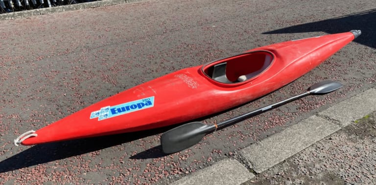 2 Kayaks FREE DELIVERY Canoe Touring Whitewater River Sea Fishing with paddle life vest 