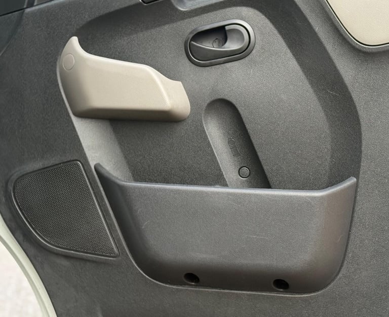 2015 Vauxhall Movano 2.3 CDTi 3500 BiTurbo ecoFLEX FWD L3 H2 Euro 5 (s/s) 5dr