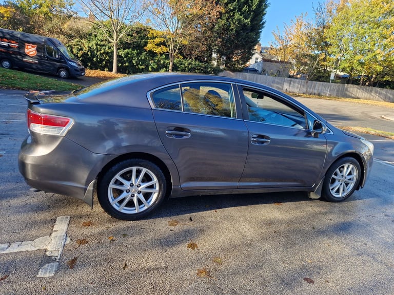 BARGAIN, Toyota, AVENSIS, Saloon, 2010, Manual, 1798 (cc), 4 doors