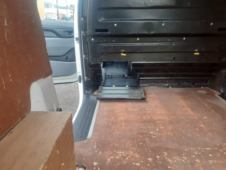 2018 Citroen Dispatch 1400 2.0 BlueHDi 120 Van Enterprise PANEL VAN Diesel Manual