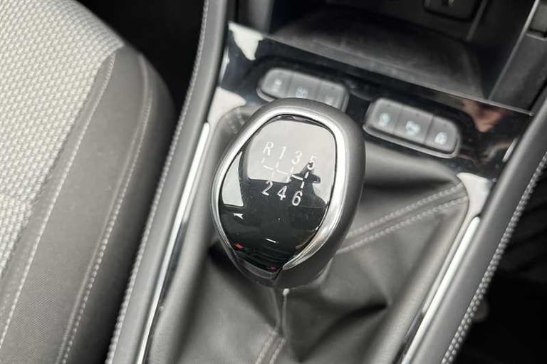 2019 Vauxhall Grandland X 1.2 Turbo SE 5dr HATCHBACK PETROL Manual