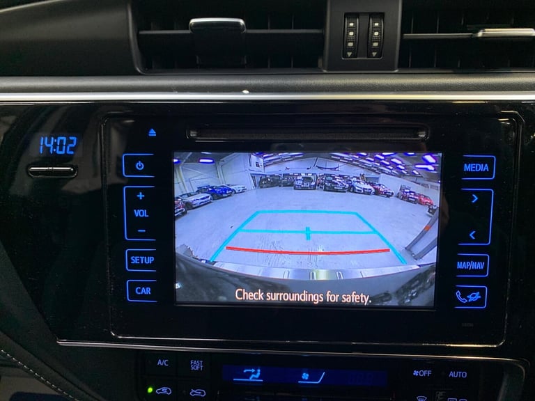 2018 Toyota Auris 1.8 VVT-h Design CVT Euro 6 (s/s) 5dr HATCHBACK Petrol/Electric Hybrid Automatic