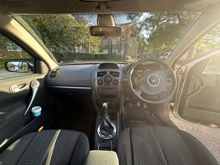 Renault, MEGANE, Hatchback, 2006, Manual, 1598 (cc), 5 doors