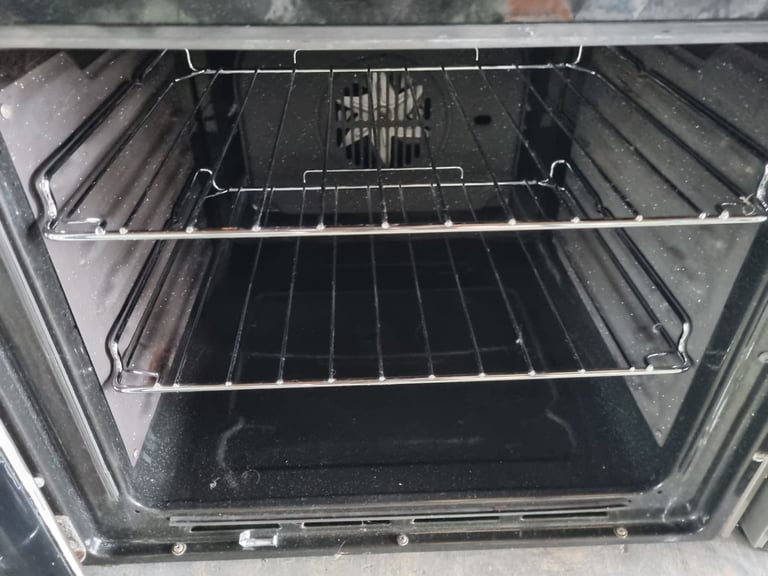 Hotpoint 60cm freestanding electric cooker & free delivery warranty