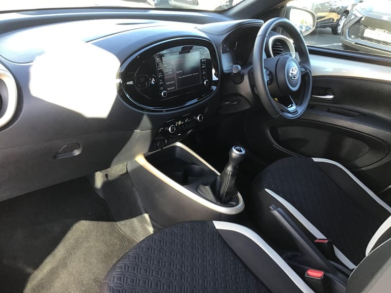 2022 Toyota Aygo X 1.0 VVT-i Edge Hatchback 5dr Petrol Manual Euro 6 (s/s) (72 ps) HATCHBACK Petr...