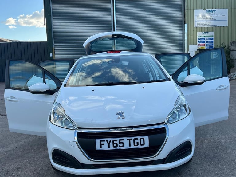 2015 Peugeot 208 1.2 PureTech 82 Active 5dr HATCHBACK Petrol Manual