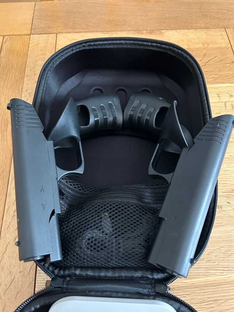 Meta Quest 3 512GB + Accessories