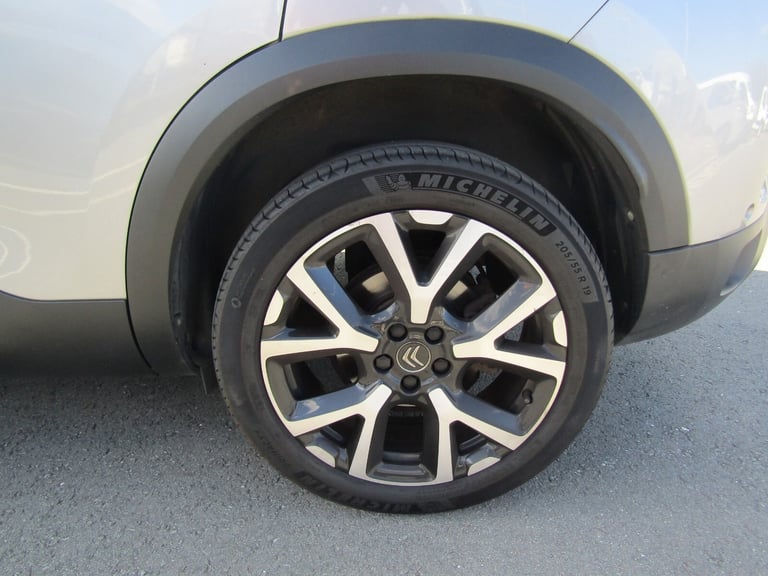2019 Citroen C5 Aircross 1.5 BlueHDi 130 Flair Plus 5dr EAT8 Auto 5dr - Sat Nav / Low Mileage Hat...
