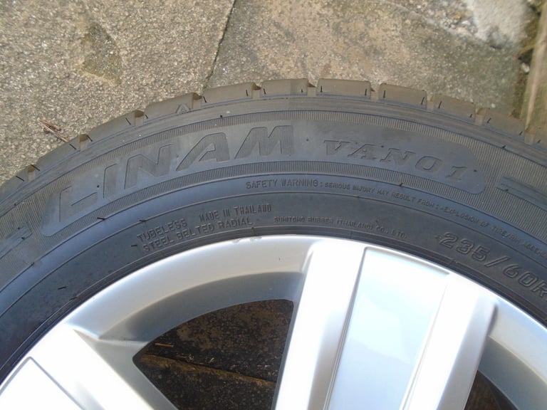 4 X DEVONPORT VOLKSWAGEN TRANSPORTER WHEELS & TYRES 215/235 60 17inch ALL TYRES VIRTUALLY NEW.