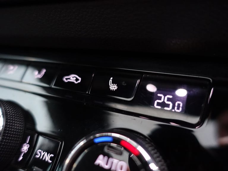 2019 Skoda Karoq 2.0 TSI SportLine SUV 5dr Petrol DSG 4WD Euro 6 (s/s) (190 ps) ESTATE Petrol Aut...