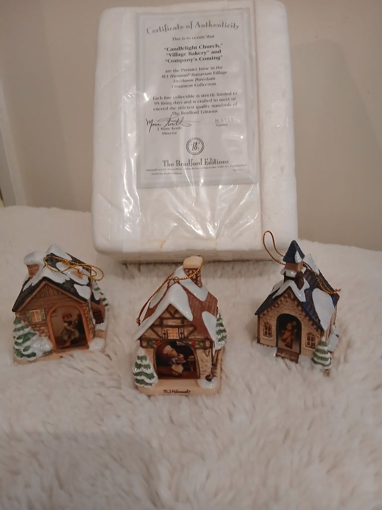 The Bradford Editions  ... M.I.Hummel collection ... Bavarian village 