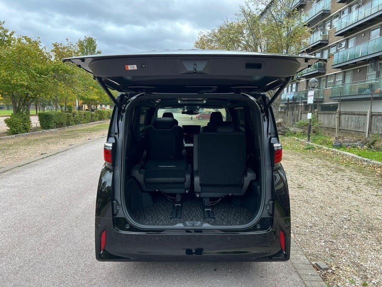  Toyota Alphard 2.5 HYBRID EXECUTIVE LOUNGE SUNROOF Petrol/Electric Hybrid Automatic