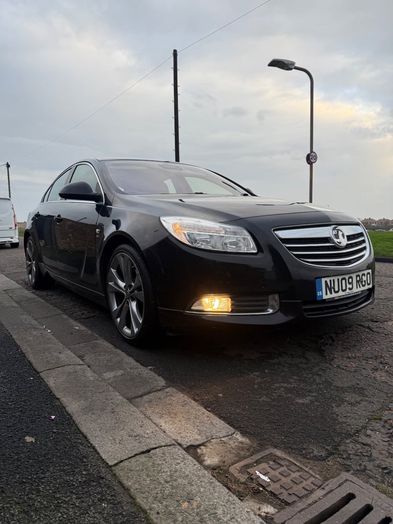 Vauxhall, INSIGNIA, Hatchback, 2009, Manual, 1956 (cc), 5 doors