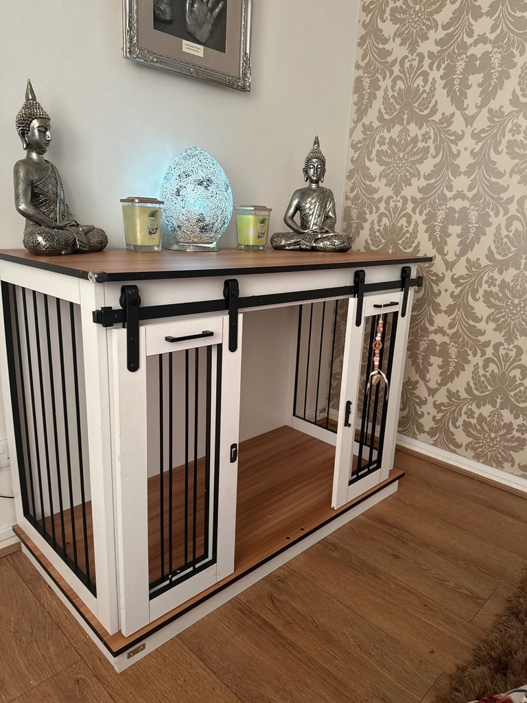 image for Livery god bed dresser table 