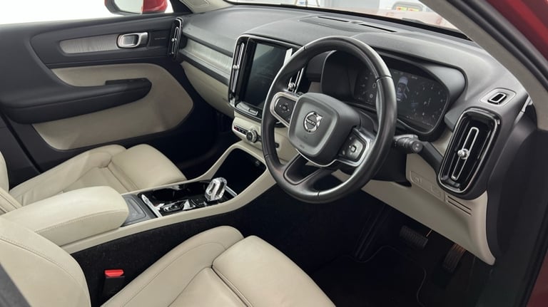 2020 Volvo XC40 Inscription Pro, B4 AWD mild hybrid Estate Petrol Automatic