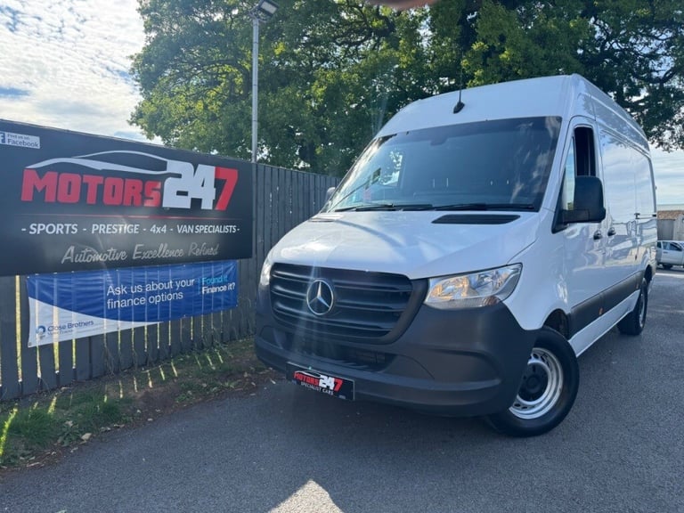 Mercedes-Benz Sprinter 3.5t H2 L2 Progressive Van++1 OWNER++CRUISE++REV