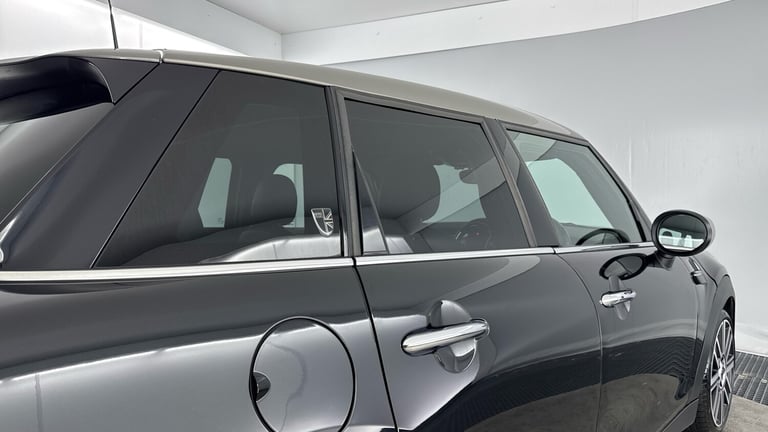 2022 MINI Hatch 1.5 Cooper Exclusive 5dr Petrol Hatchback Hatchback Petrol Manual