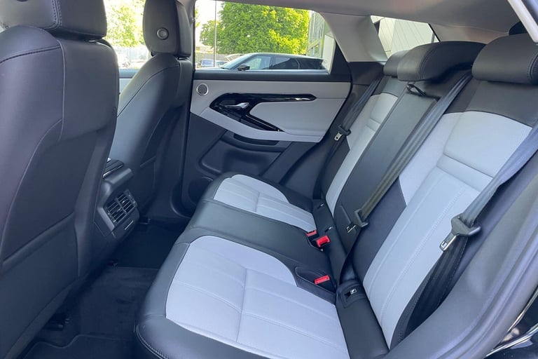 2025 Land Rover Range Rover Evoque 1.5 P270e Dynamic SE 5dr Auto ESTATE PETROL/ELECTRIC Automatic