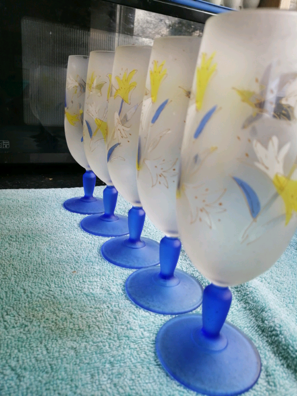 Tall frosted glasses