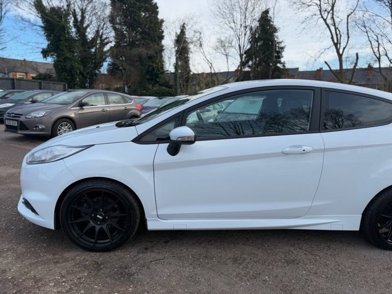 2014 Ford Fiesta 1.6 EcoBoost ST-2 3dr HATCHBACK PETROL Manual