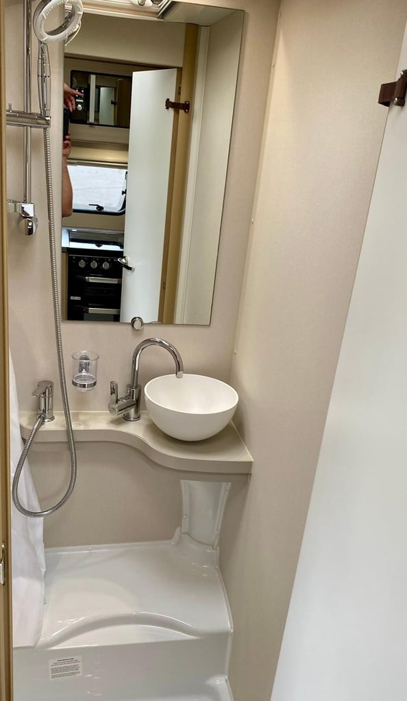2020 Elddis Avante 454. 2 Berth. Island bed, Touring Caravan