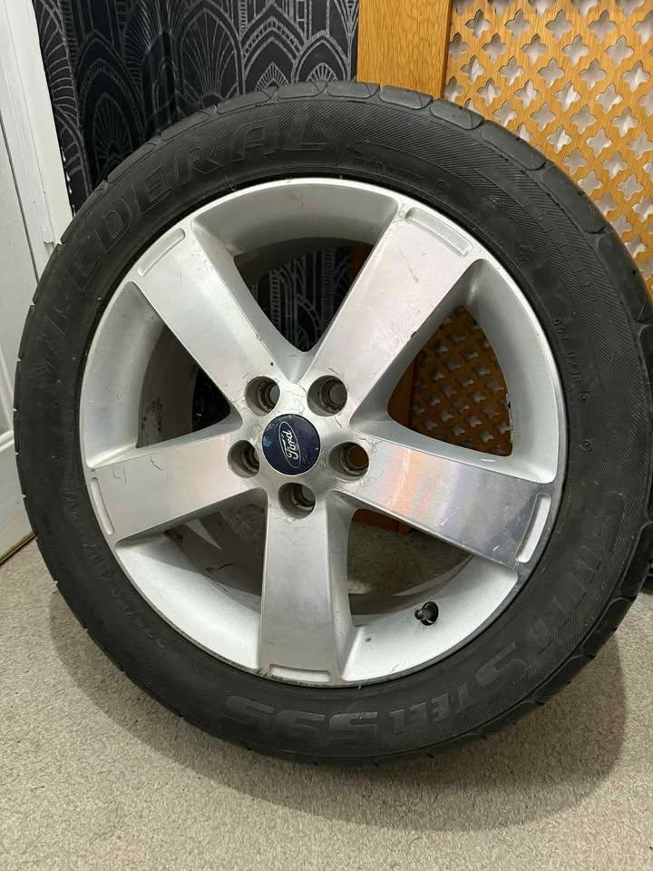 image for Alloy wheel,smx etc etc 225 50 zr17