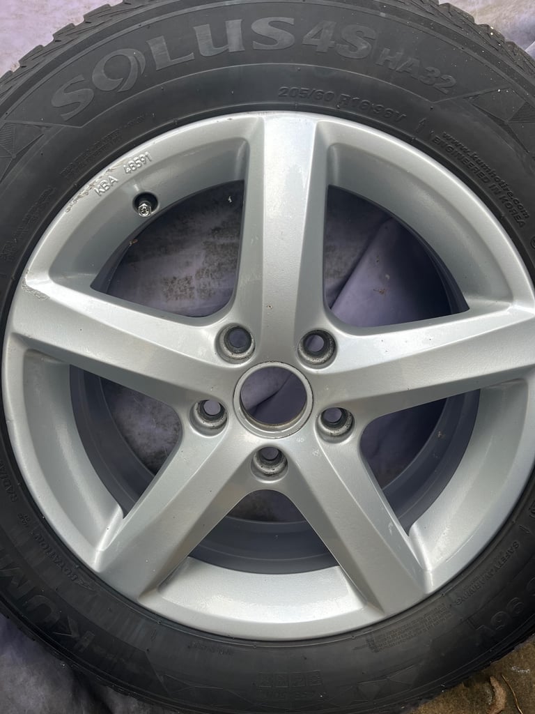 vw caddy 16in alloy  with all season tyres 