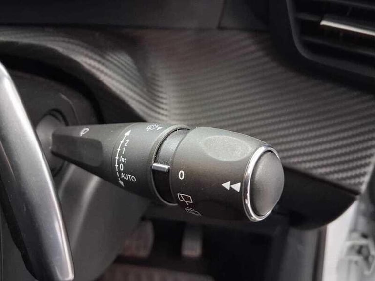 2020 Peugeot 208 1.2 PureTech Allure Hatchback 5dr HATCHBACK Petrol Automatic