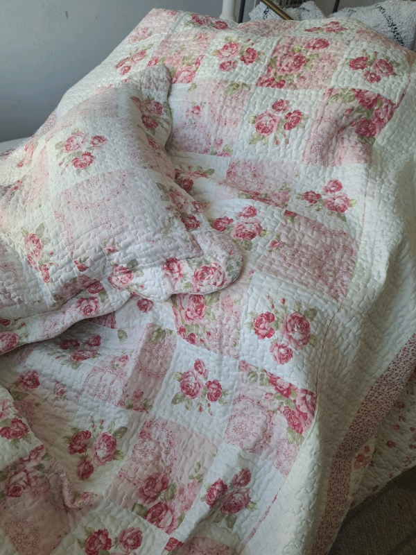 image for Throw and Matching Pillow