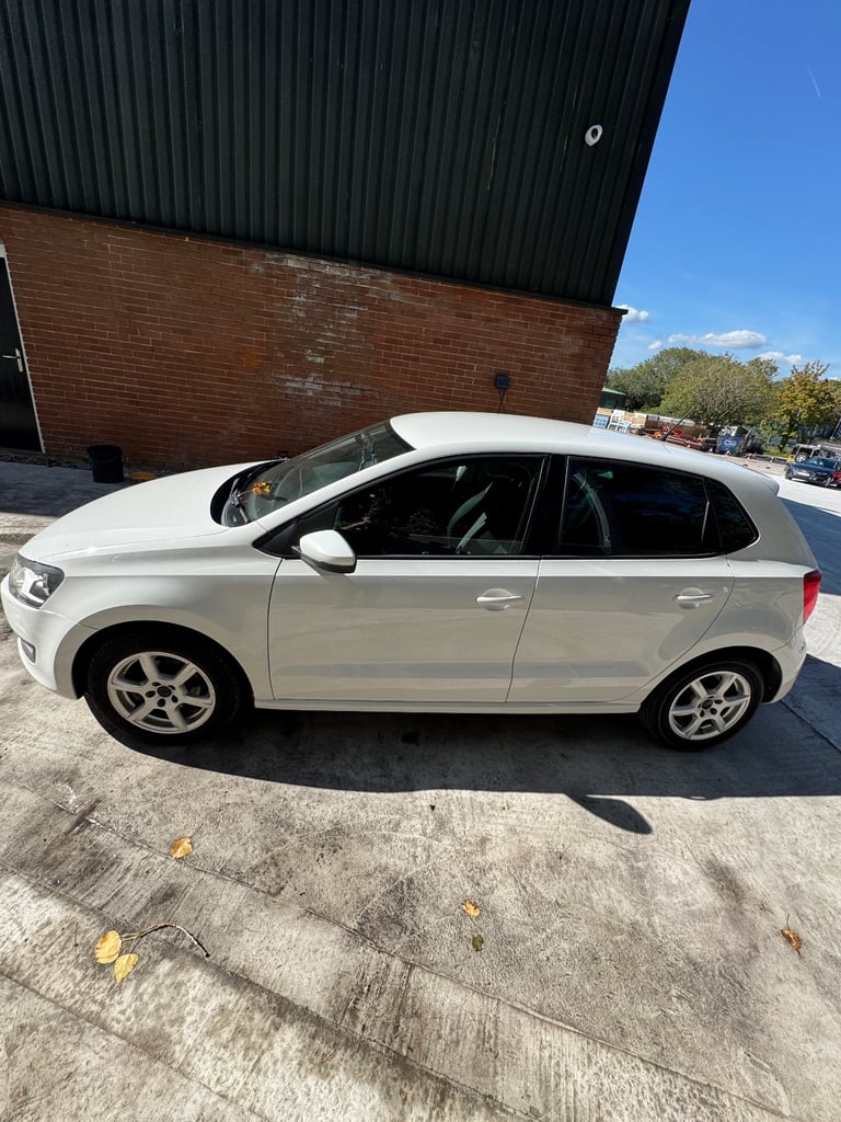 Volkswagen, POLO, Hatchback, 2010, Manual, 1198 (cc), 5 doors