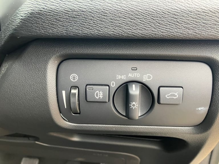 2017 Volvo V40 T3 [152] Cross Country Nav Plus 5dr HATCHBACK PETROL Manual