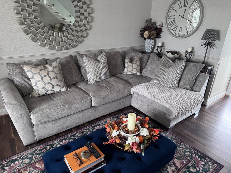 Cornor sofa for sale