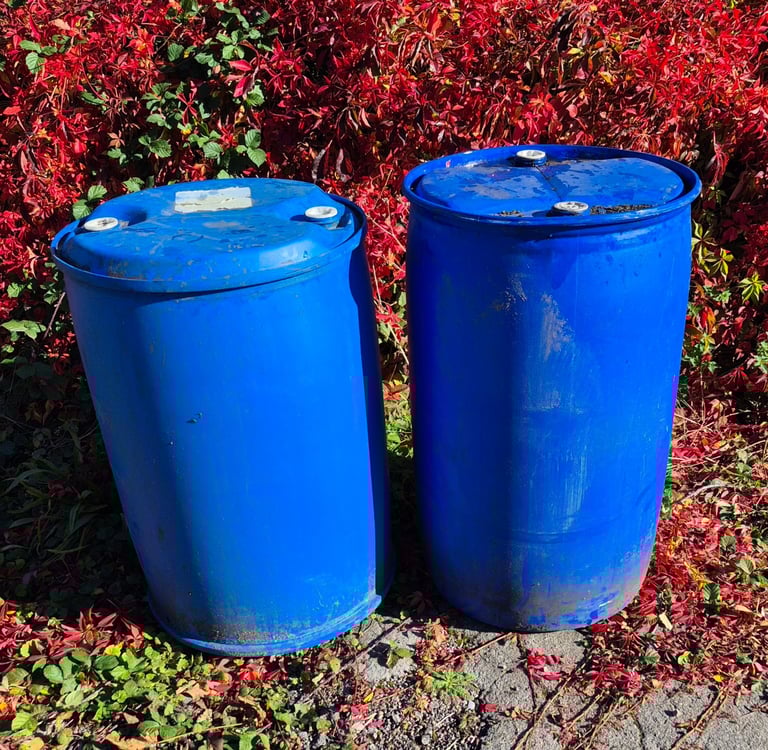 205 litre / 55 gallon drums / barrels