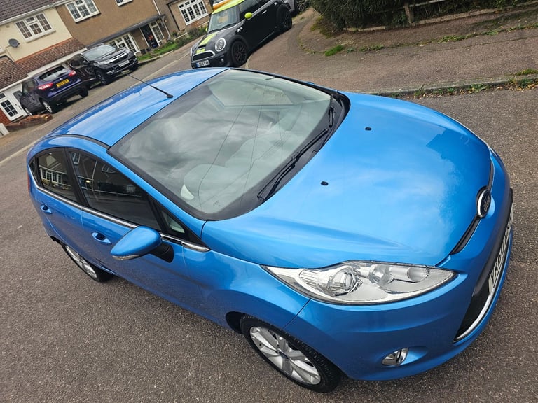 fiesta 1.4 zetec 2key SERV HIS NEW CLUTCH AN CAMBELT DRIVES PERFECT IMMACULATE 