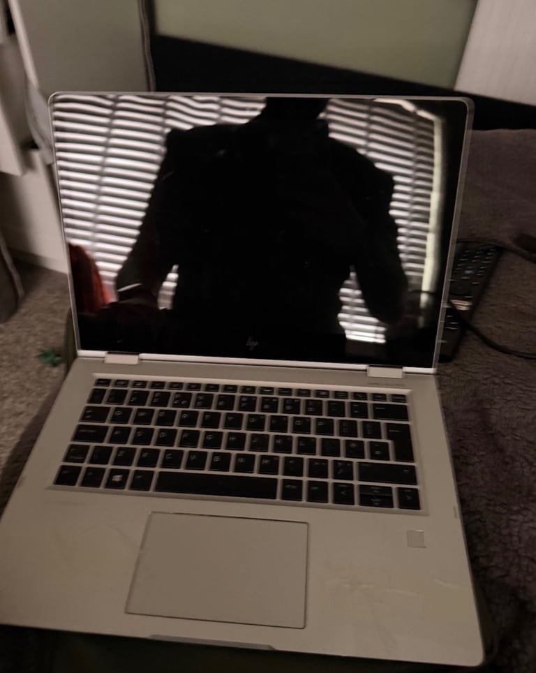 HP TOUCHSCREEN LAPTOP