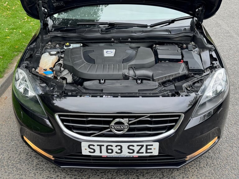 2013 63 Volvo V40 2.0 D3 SE Manual 5 Door Diesel Hatchback 