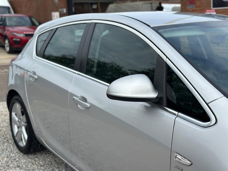 2015 Vauxhall Astra 1.6i SRi Euro 6 5dr HATCHBACK Petrol Manual