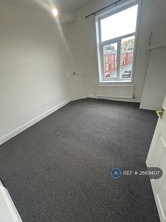 2 bedroom house in Brantwood Terrace, Manchester, M9 (2 bed) (#2669407)