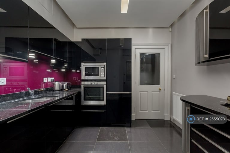 1 bedroom flat in Rothesay Terrace, Edinburgh, EH3 (1 bed) (#2555078)