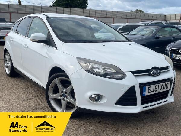 2011 Ford Focus 1.6 Titanium Euro 5 5dr HATCHBACK Petrol Manual