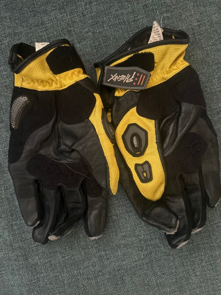 Motorbike gloves