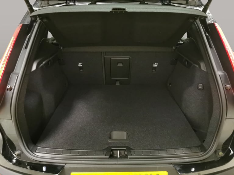 2022 Volvo XC40 1.5 T3 R-Design SUV 5dr Petrol Auto Euro 6 (s/s) (163 ps) - BLUETOOTH - HAL Suv P...