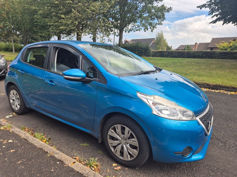 image for Peugeot, 208, Hatchback, 2013, Manual, 1199 (cc), 5 doors