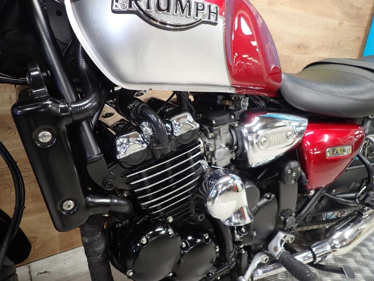 TRIUMPH LEGEND 885 1999