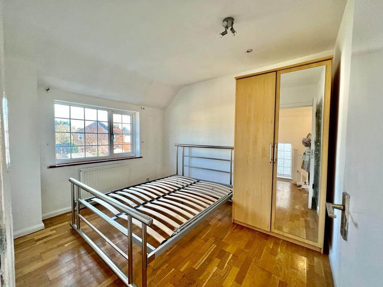 3 Bed House with On The Drive Parking Private Garden - Clewer Crescent, Harrow Wealdstone HA3 5PZ