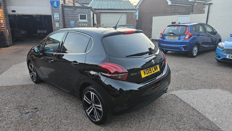 2019 Peugeot 208 1.2 PureTech 110 GT Line 5dr [6 Speed] HATCHBACK Petrol Manual