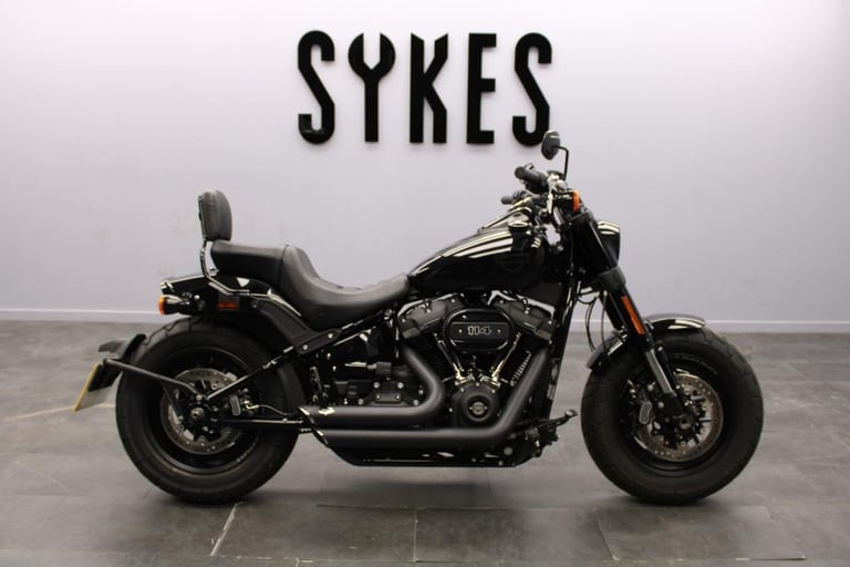 2021 Harley-Davidson FXFBS Softail Fat Bob in Vivid Black 