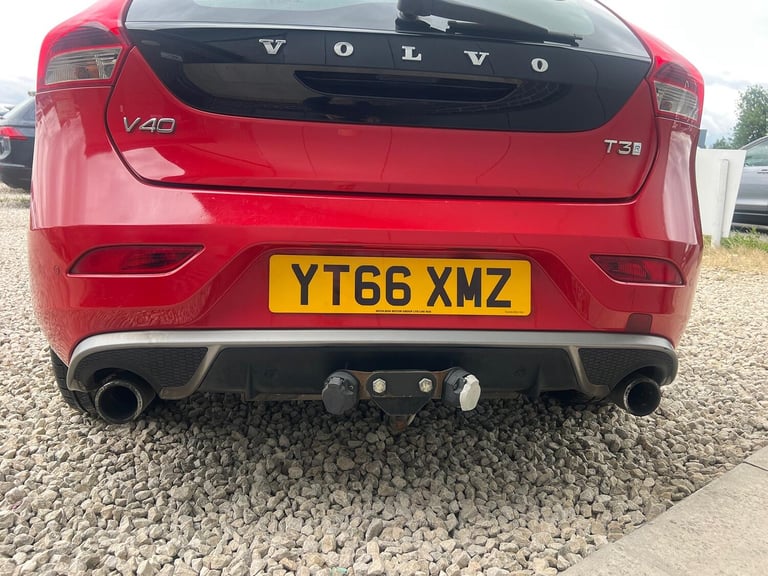 VOLVO V40 1.5 R-Design T3 Red Auto Petrol 2016