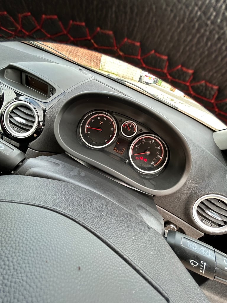 Vauxhall, CORSA, Hatchback, 2015, Manual, 1398 (cc), 3 doors