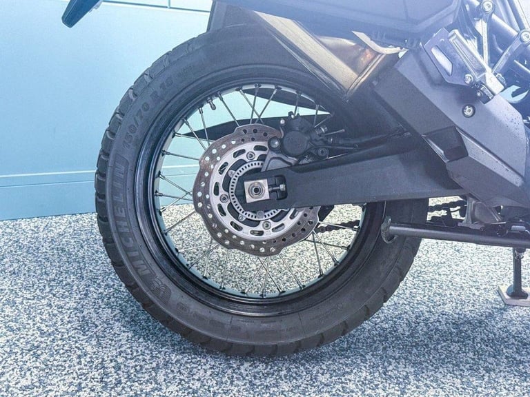 2017 17 HONDA CRF1000L AFRICA TWIN 1000 MANUAL - LOW MILES - FULL LUGGAGE